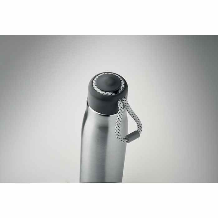 Stainless steel double-walled vacuum Thermos bottle